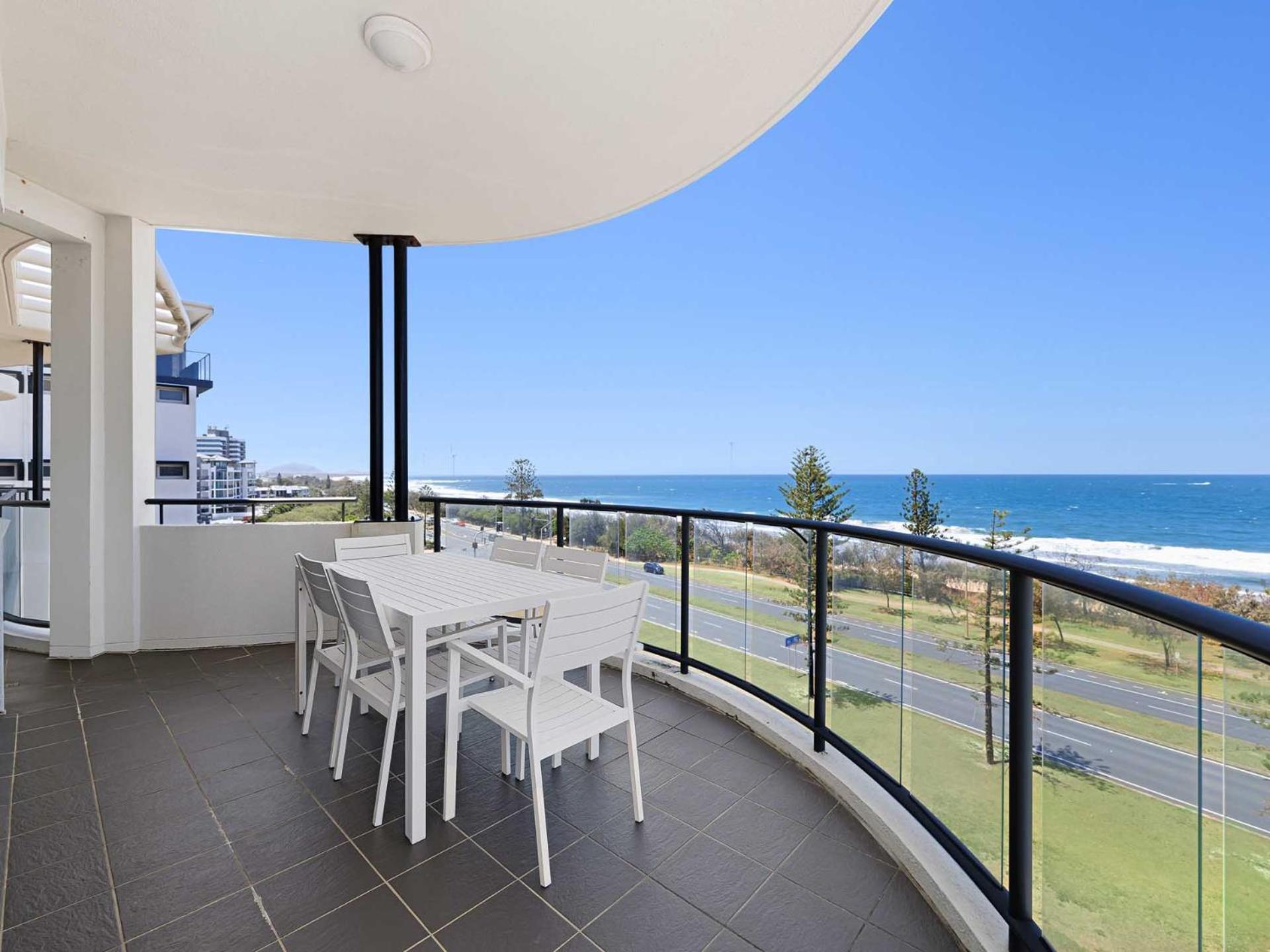 Meridian Alex Beach Apartments Alexandra Headland Exterior photo