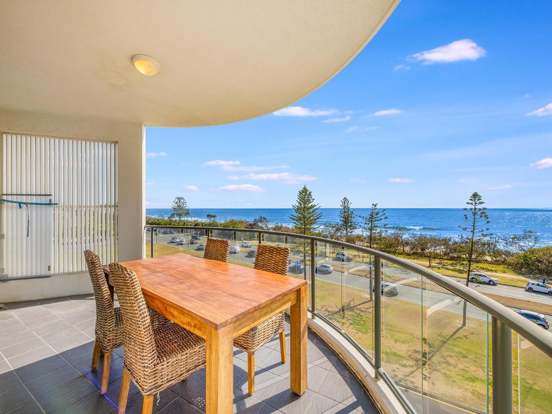 Meridian Alex Beach Apartments Alexandra Headland Exterior photo